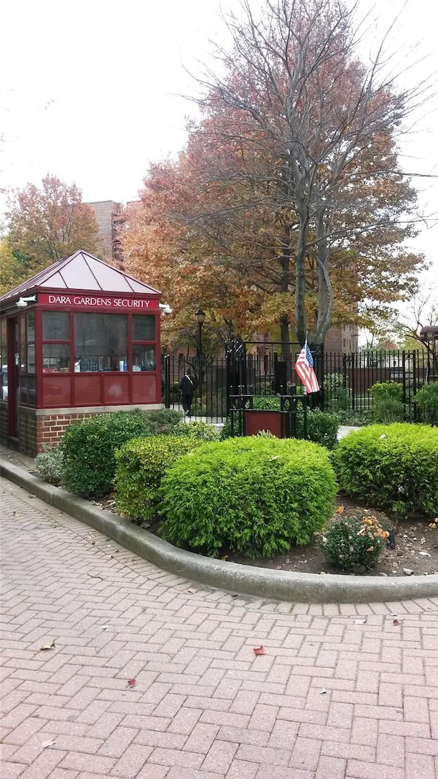 150-11 72nd Rd Unit 6A, Flushing, NY 11367 - view of surrounding community