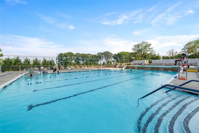 26910 Grand Central Pkwy Unit 11L, Floral Park, NY 11005 - view of community pool