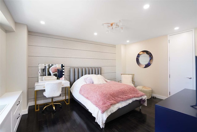 200 E 61st St Unit 19De, New York Manhattan, NY 10065 - bedroom featuring dark wood-style floors, recessed lighting, and baseboards