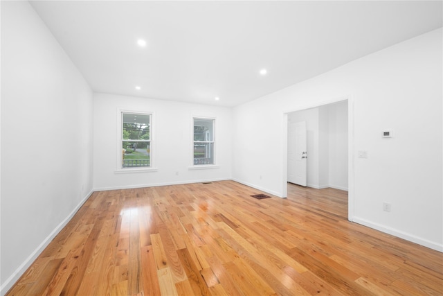 35 N St, Newburgh, NY 12550 - unfurnished room featuring light wood-style flooring, baseboards, and recessed lighting