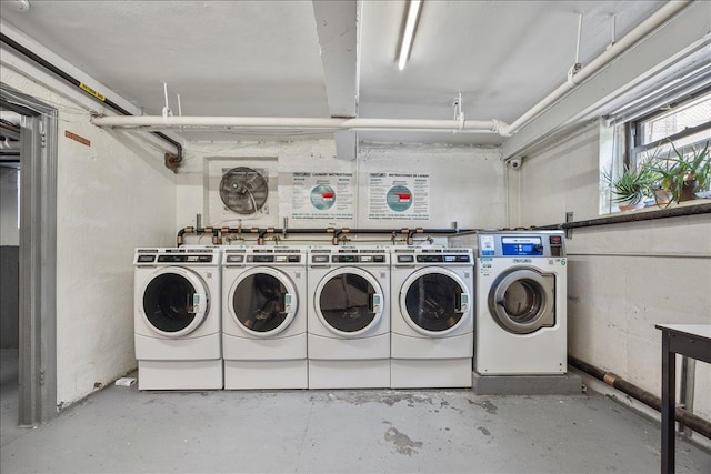 98-120 Queens Blvd Unit 5G, Rego Park, NY 11374 - community laundry with washer and clothes dryer