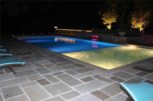 9 Stream Ct, Great Neck, NY 11024 - swimming pool with a patio