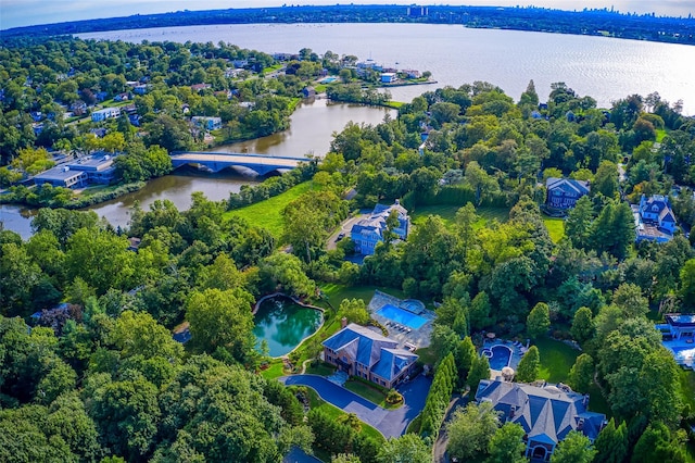 9 Stream Ct, Great Neck, NY 11024 - aerial overview of property's location with a nearby body of water and a notable bridge