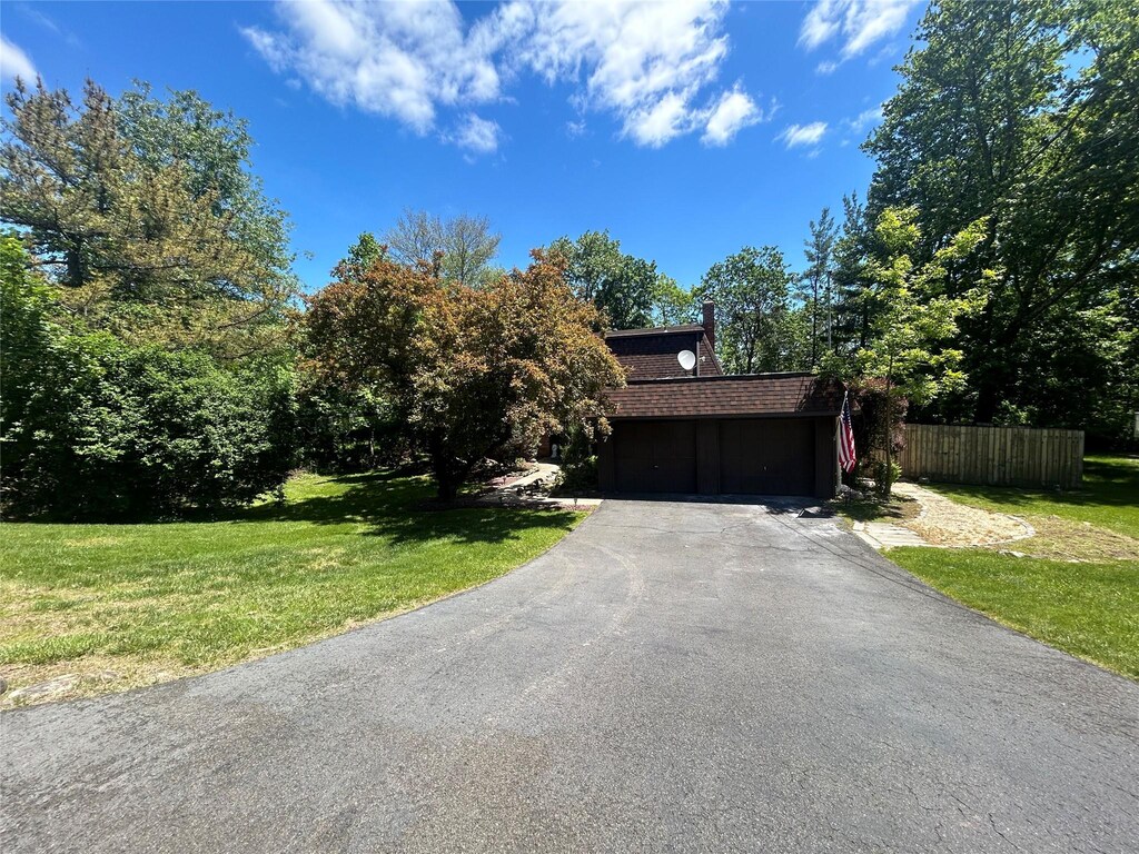 7 Medford Pl, Nanuet, NY 10954 - photo 1