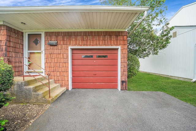 3 Shelter Hill Rd, Plainview, NY 11803 - garage with driveway