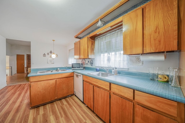 3 Shelter Hill Rd, Plainview, NY 11803 - kitchen featuring a sink, white appliances, plenty of natural light, and light wood-style floors
