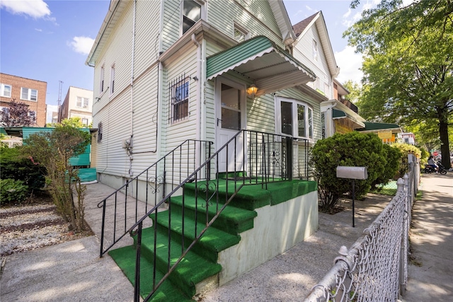 4614 Carpenter Ave, Bronx, NY 10470 - view of side of property