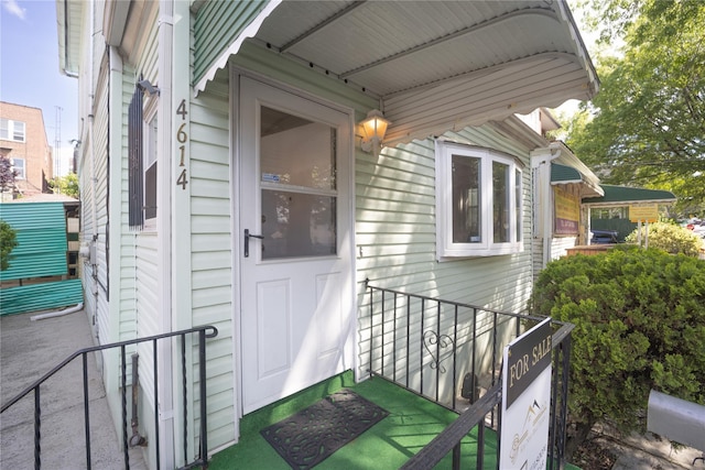 4614 Carpenter Ave, Bronx, NY 10470 - view of exterior entry