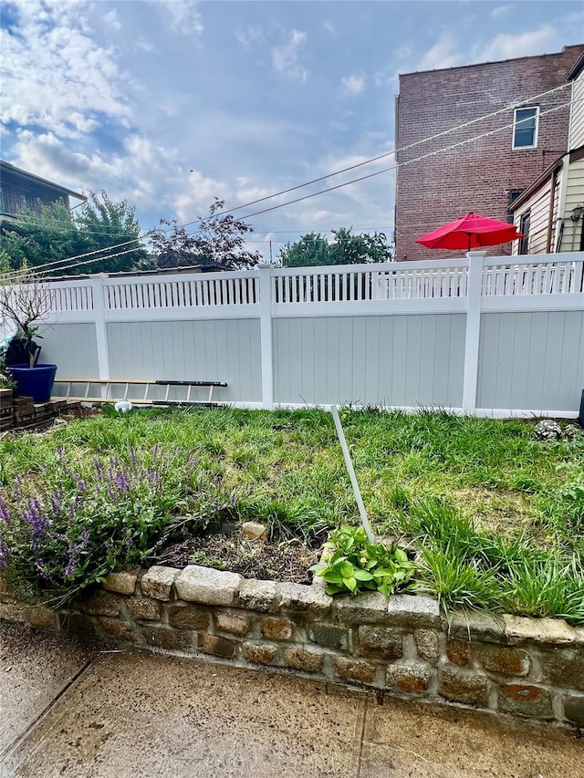 22-26 74th St, East Elmhurst, NY 11370 - view of yard