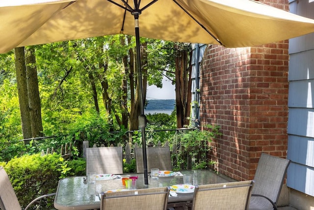 15 Rayson Ln, Dobbs Ferry, NY 10522 - view of patio with outdoor dining space
