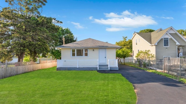 7 Argyle Dr, Shirley, NY 11967 - bungalow-style home featuring covered porch
