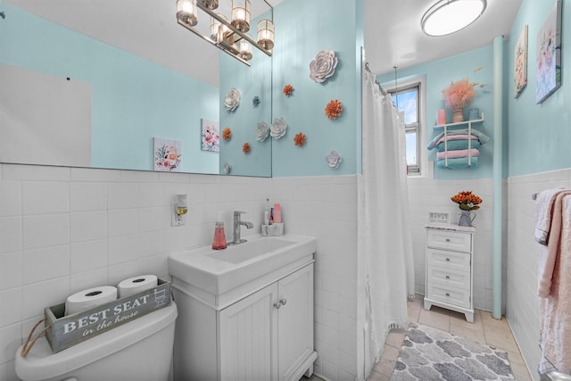 472 Gramatan Ave Unit Dd3, Mount Vernon, NY 10552 - full bath with tile walls, vanity, wainscoting, a shower with curtain, and tile patterned floors