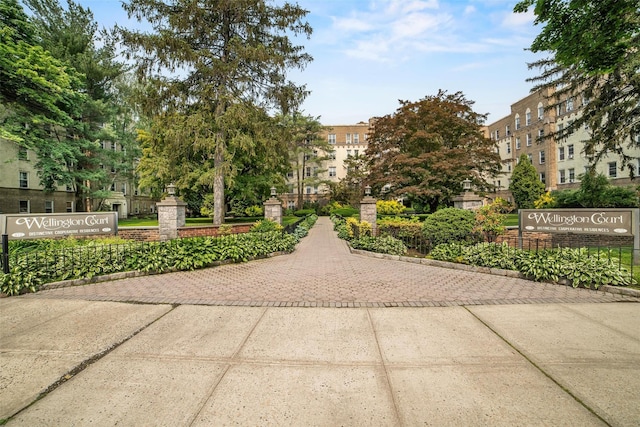 472 Gramatan Ave Unit Dd3, Mount Vernon, NY 10552 - view of property's community