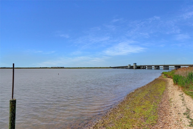 4 Waters Edge Unit 4, Shirley, NY 11967 - water view