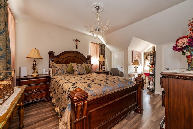 21AKA16 Larkspur Ln, Yonkers, NY 10704 - bedroom featuring dark wood-style floors, a chandelier, and lofted ceiling
