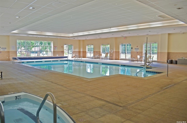 124 Pond View Dr Unit 317, Port Washington, NY 11050 - view of indoor pool