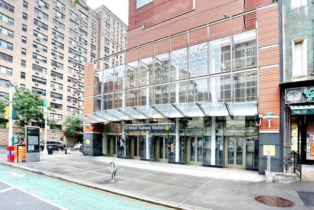 311 71st St E Unit 10A, New York Manhattan, NY 10021 - view of apartment building / complex