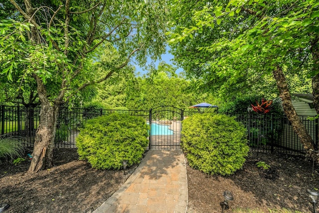 3 Vista Dr, Baldwin Place, NY 10505 - view of gate