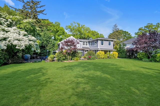 56 Washington Ave, Garden City, NY 11530 - view of green lawn