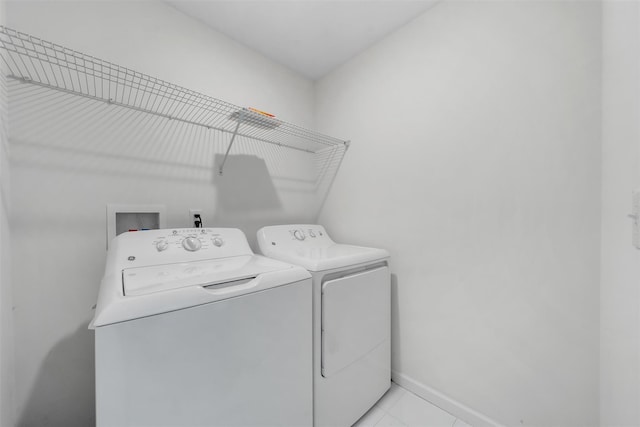 19 Woodrose Ct, Middletown, NY 10940 - laundry room with independent washer and dryer and baseboards