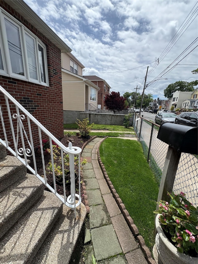 840 Hollywood Ave, Bronx, NY 10465 - view of yard