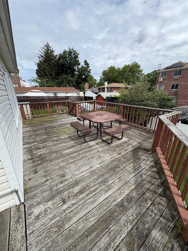 840 Hollywood Ave, Bronx, NY 10465 - view of wooden deck