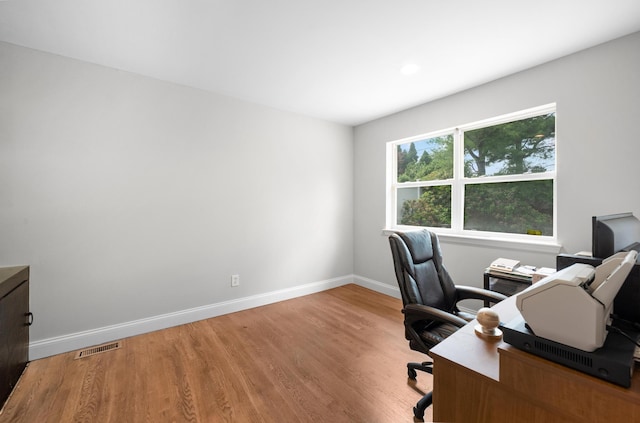 8 Tecumseh Ct, Commack, NY 11725 - office space with wood finished floors, baseboards, and recessed lighting