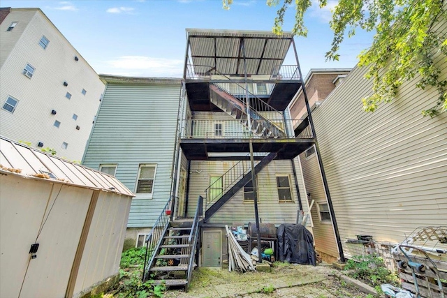 17 Lamartine Ave, Yonkers, NY 10701 - back of property featuring stairs