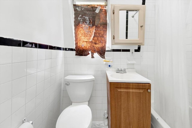 17 Lamartine Ave, Yonkers, NY 10701 - full bathroom featuring tile walls, toilet, vanity, and shower / tub combo