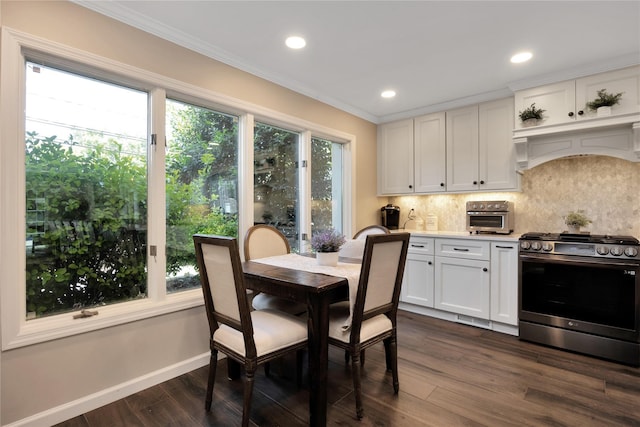 2985 Cheryl Rd, Merrick, NY 11566 - dining space with crown molding, dark wood-style floors, recessed lighting, and baseboards