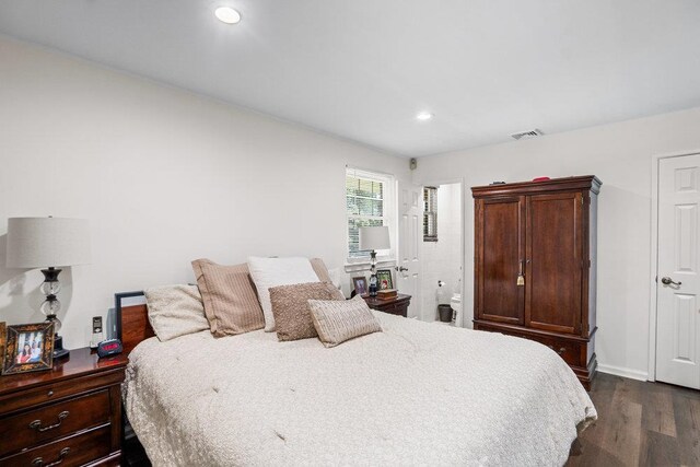 18 Birchwood Park Dr, Syosset, NY 11791 - bedroom with dark wood-type flooring, recessed lighting, and baseboards