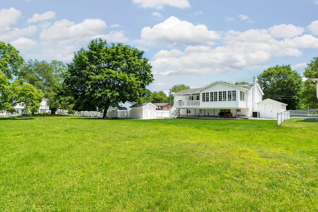 2A Suffern Ln, Garnerville, NY 10923 - back of property with stairs