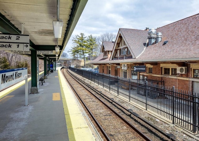 200 Diplomat Dr Unit 3D, Mount Kisco, NY 10549 - surrounding community featuring a cooling unit