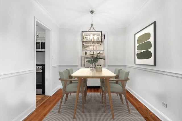 11 Sentry Pl Unit 2C, Scarsdale, NY 10583 - dining area with wood finished floors, a chandelier, ornamental molding, and cooling unit