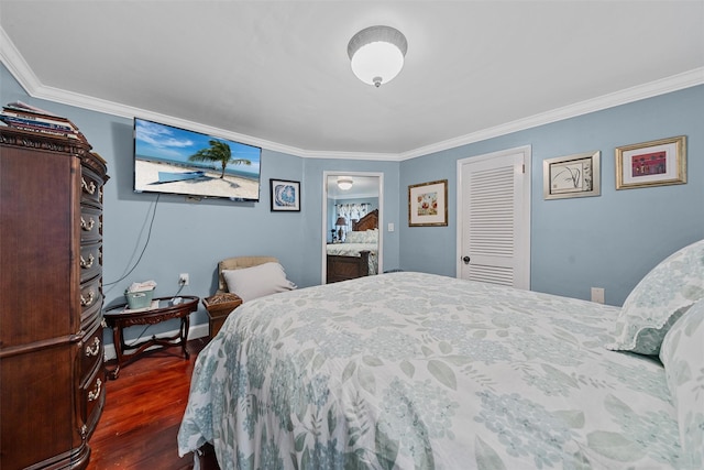484 Rte 211 W, Middletown, NY 10940 - bedroom featuring dark wood finished floors, ornamental molding, and a closet
