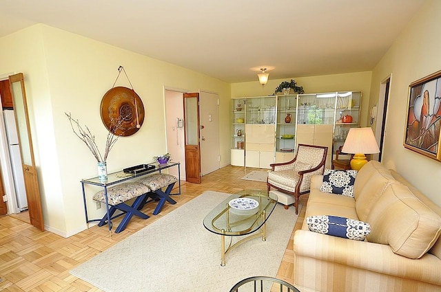 230 Garth Rd Unit 6C1, Scarsdale, NY 10583 - living area with baseboards
