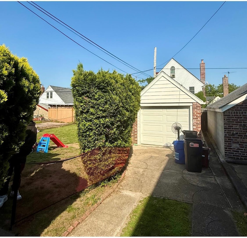 11747 222nd St, Cambria Heights, NY 11411 - photo 3