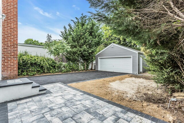 193 Beech St, Floral Park, NY 11001 - photo 25