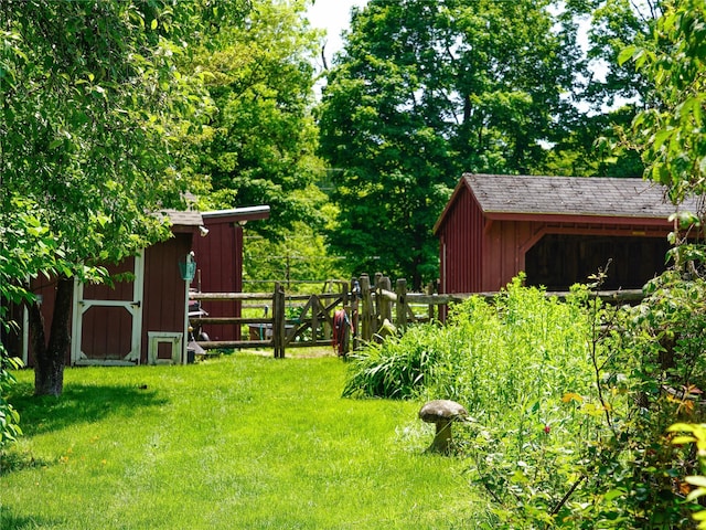 501 Guard Hill Rd, Bedford, NY 10506 - view of yard