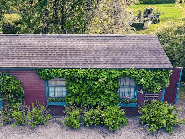 501 Guard Hill Rd, Bedford, NY 10506 - view of front facade with roof with shingles