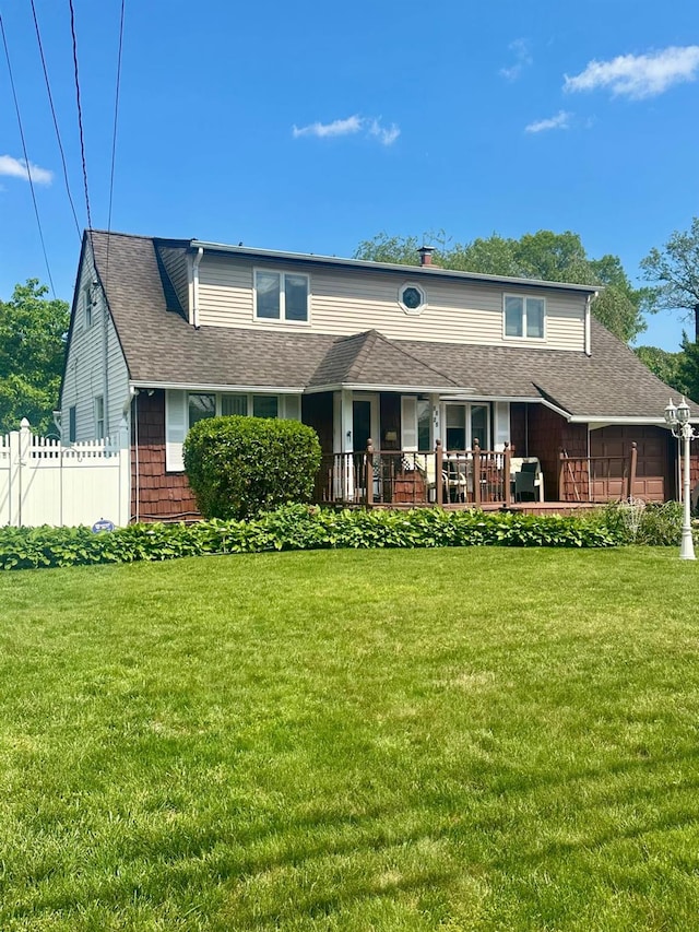 1125 Reilly St, Bay Shore, NY 11706 - view of front of home featuring roof with shingles