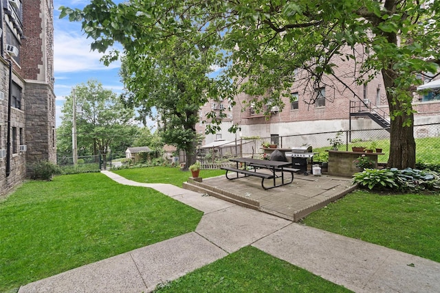 295 N Broadway Unit 27, Yonkers, NY 10701 - view of yard