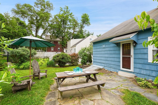329 Simpson Pl, Peekskill, NY 10566 - view of patio with outdoor dining area