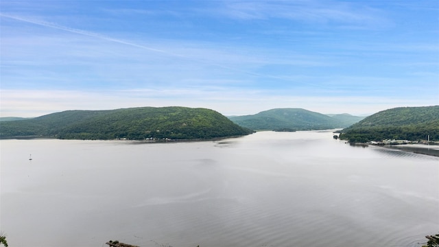 329 Simpson Pl, Peekskill, NY 10566 - water view featuring a mountain backdrop