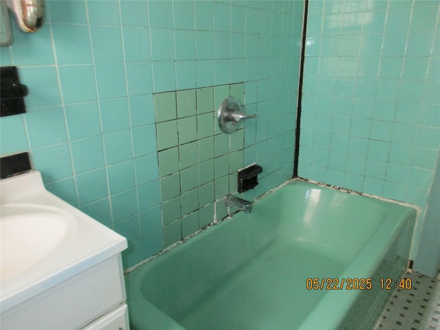 6828 Kessel St, Forest Hills, NY 11375 - photo 4