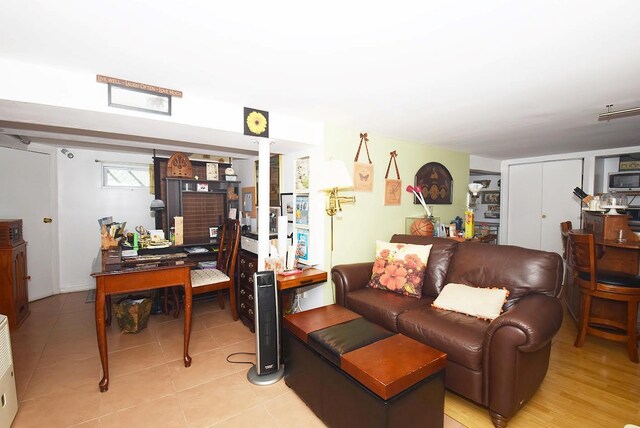8102 164th Pl, Jamaica Hills, NY 11432 - photo 3