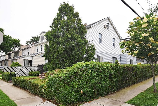 8102 164th Pl, Jamaica Hills, NY 11432 - photo 2
