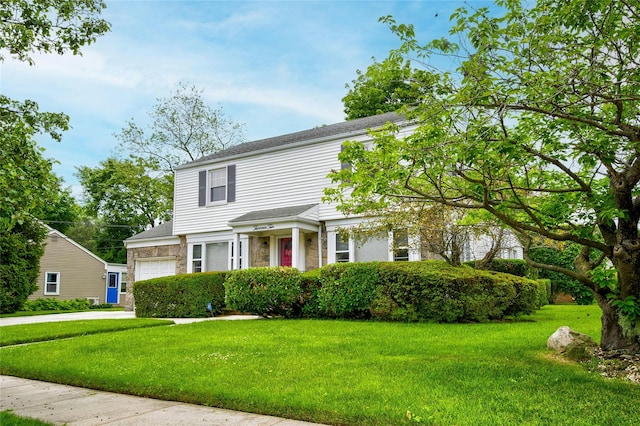 1310 Surrey Pl, Rockville Centre, NY 11570 - photo 2