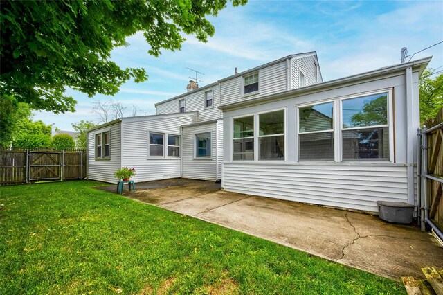 1310 Surrey Pl, Rockville Centre, NY 11570 - photo 28