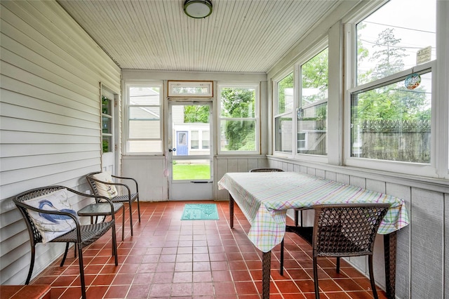 1310 Surrey Pl, Rockville Centre, NY 11570 - photo 29